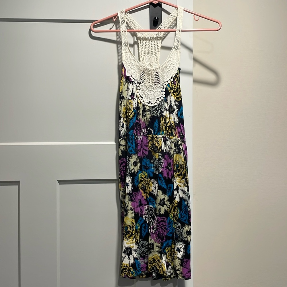 XS Everly light weight floral dress